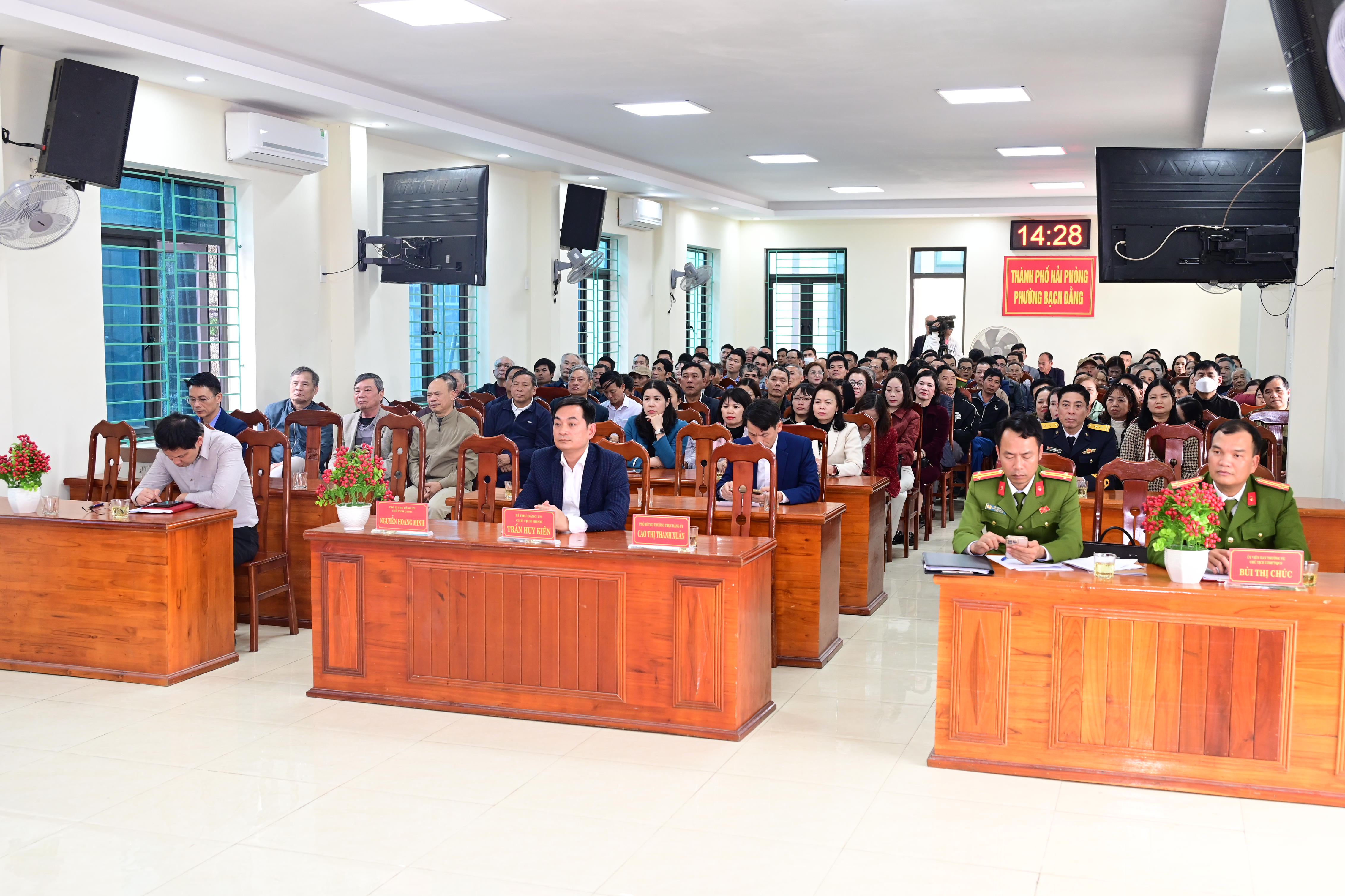 Công an phường Bạch Đằng: Tổ chức tuyên truyền kiến thức pháp luật và cao điểm tổng kiểm tra, rà soát lưu trú